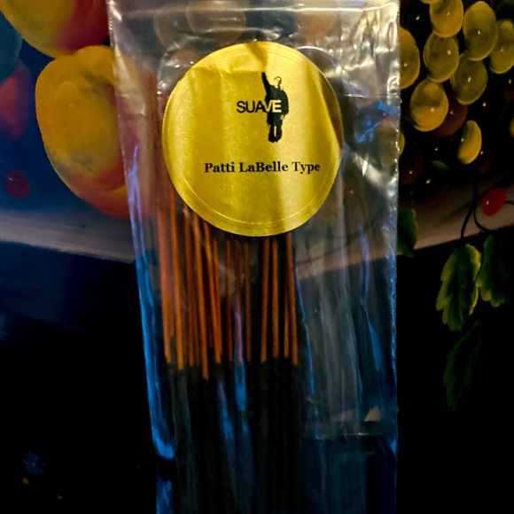 We carry an assortment of fresh incense. - Picture 6 of 9